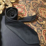 三褶雙宮絲手工卷邊黑色